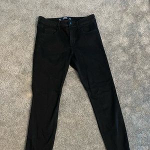 Hollister mid rise super skinny jeans size 5s never worn great condition